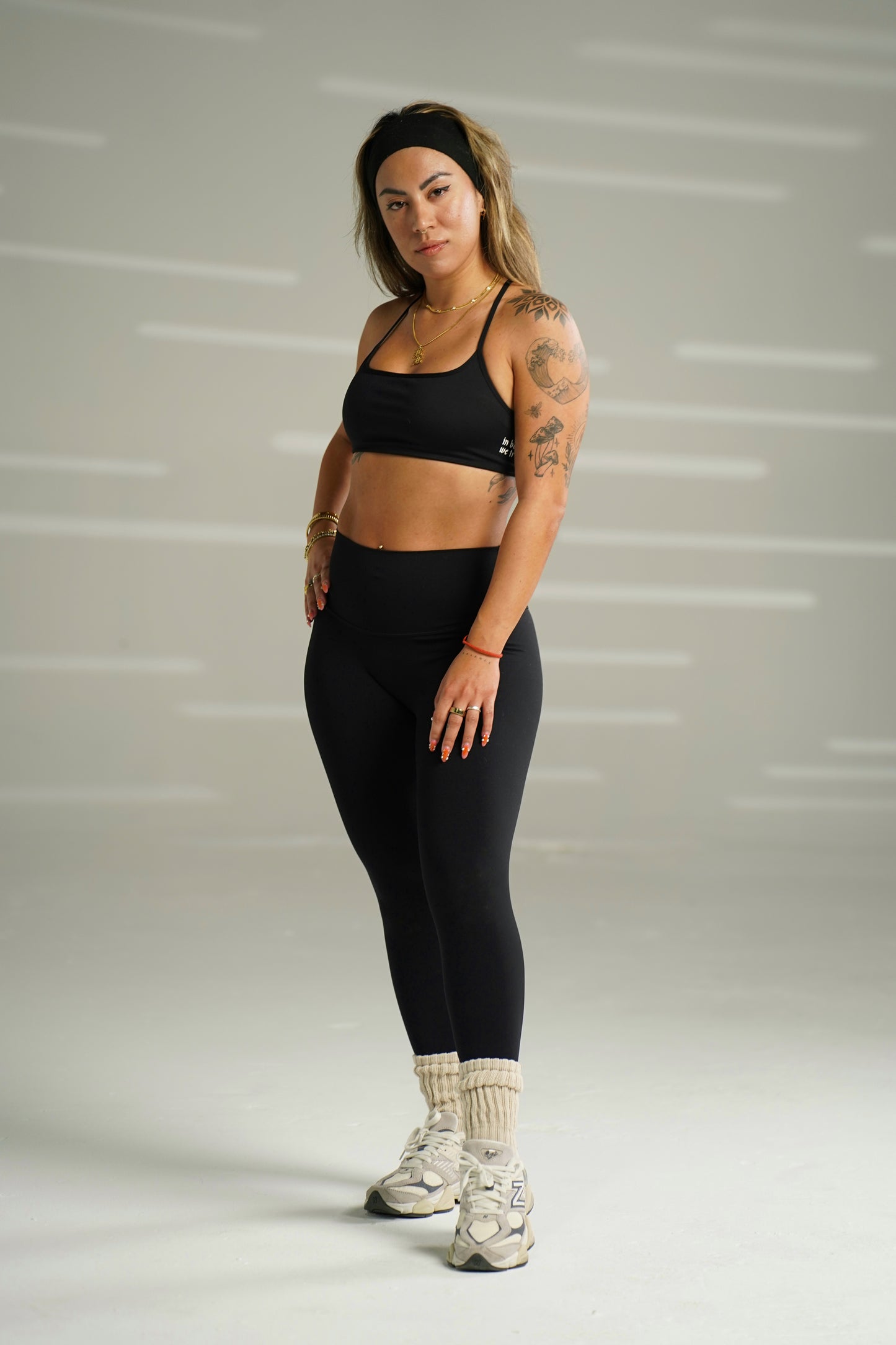 catie cross-back bra | black